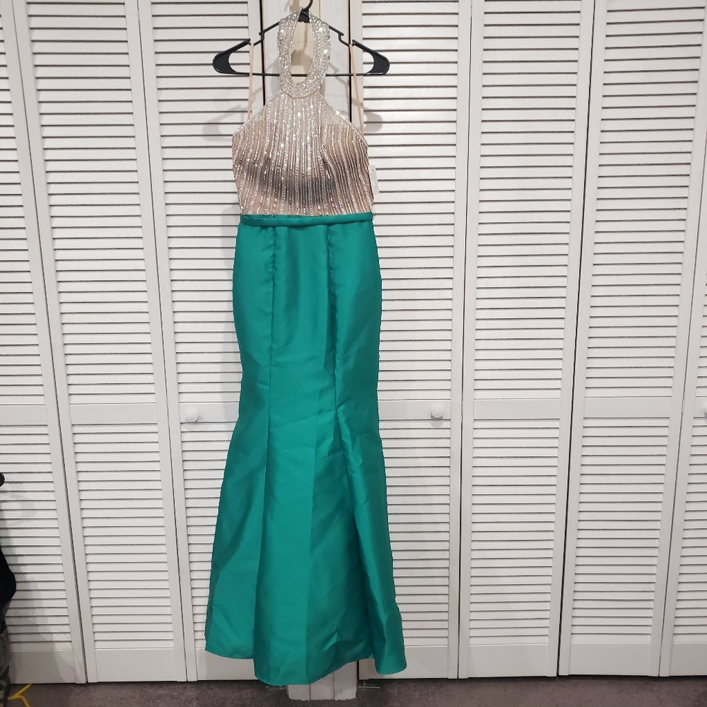 NWT XSCAPE Prom Dress/ Evening Gown
